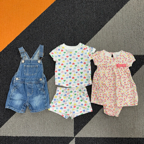 Lot of 4 Baby Girl Items 6-9 months overalls Top shorts dress bundle - Picture 1 of 8